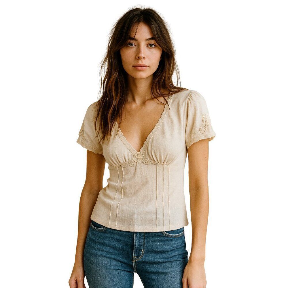 Vintage Y2K Delicate Scalloped Lace Ivory Pleated Blouse
